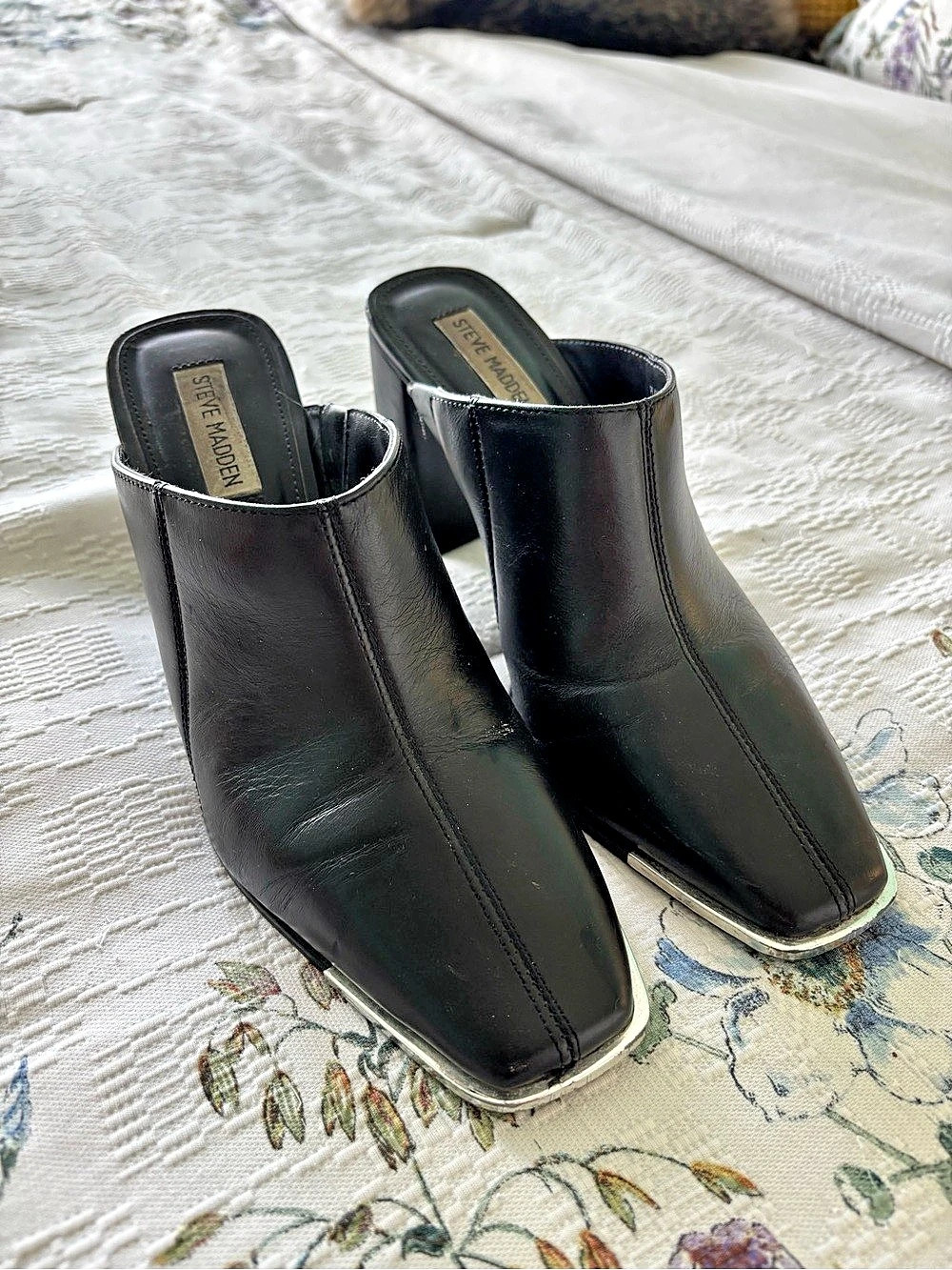 Vintage Steve Madden Playa Black Square Toe Block Heel Mules
